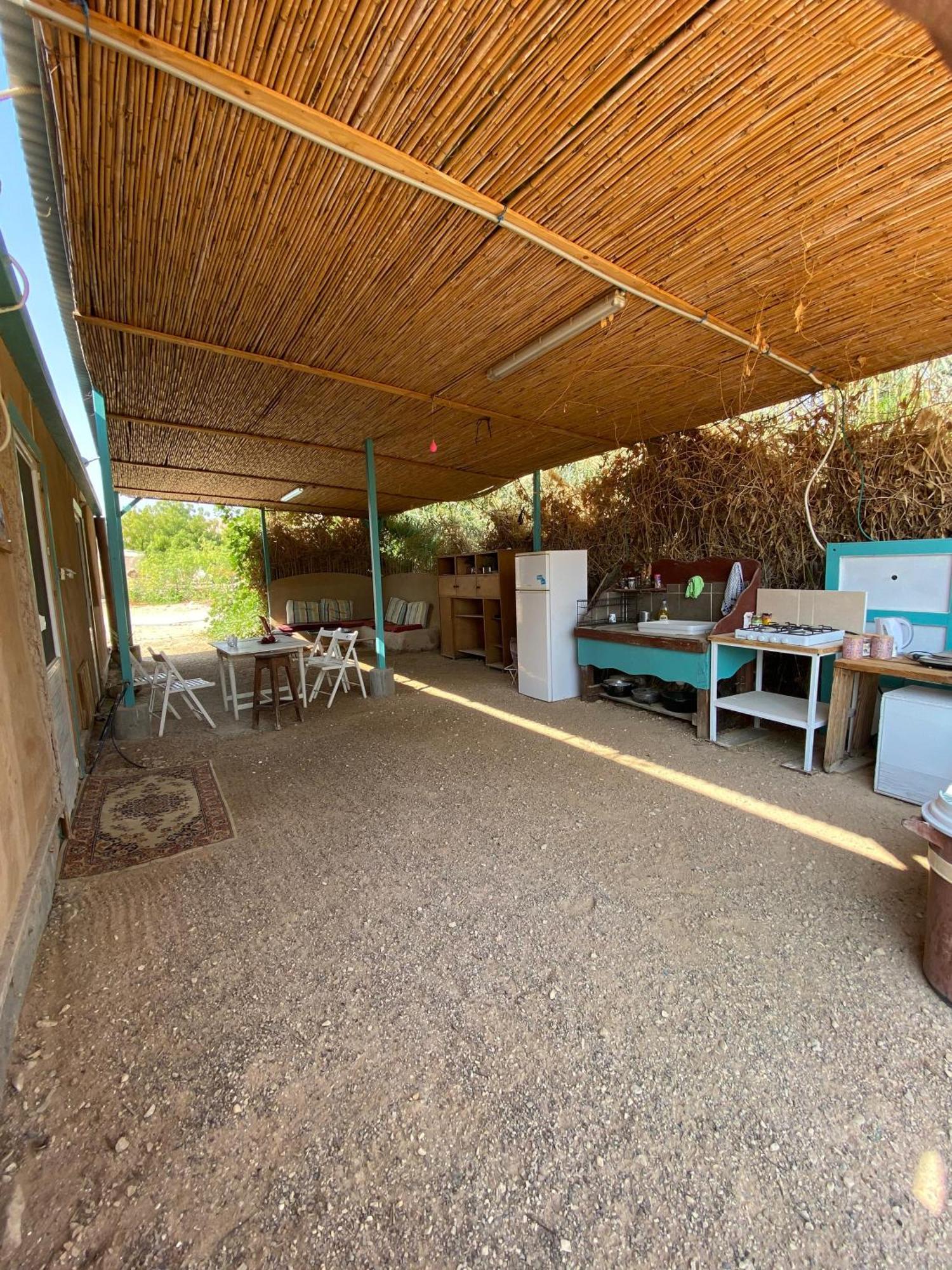 Kibbutz Lotan Eco-Campus Hotel Екстериор снимка