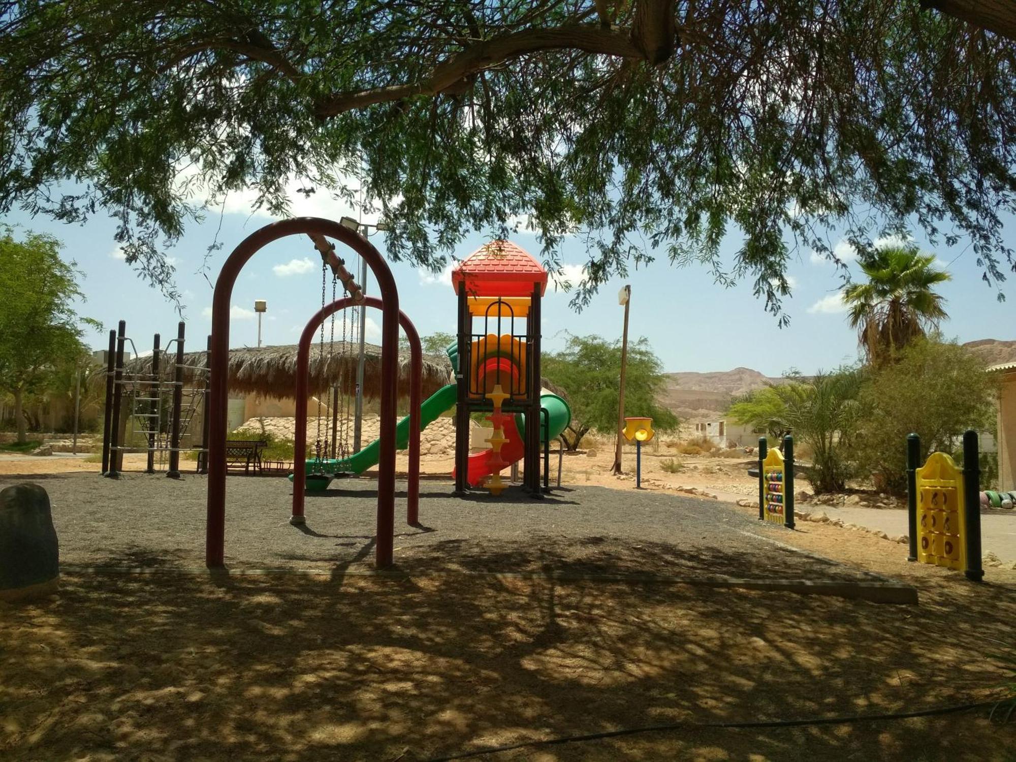 Kibbutz Lotan Eco-Campus Hotel Екстериор снимка